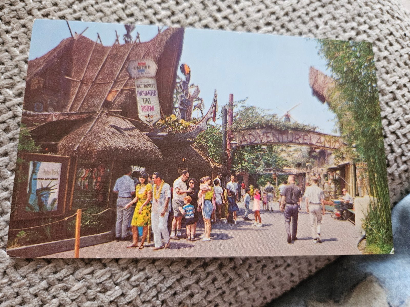 Disneyland Adventureland Californië, Ophalen of Verzenden, 1960 tot 1980, Gelopen, Cultuur en Media