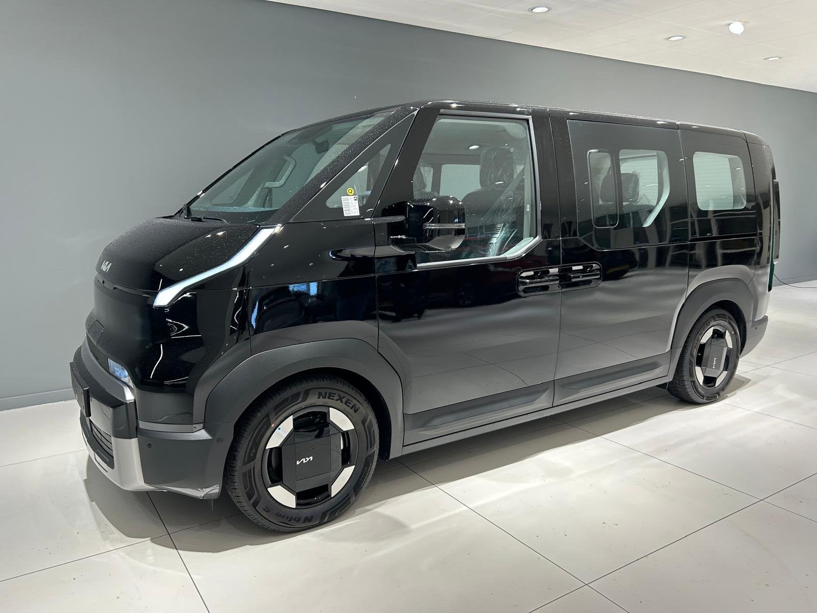 Kia Pv5 Passenger 71,2 kWh 163pk Elite Executive, Auto's, Kia, Automaat, 1500 kg, Te koop, Traction-control