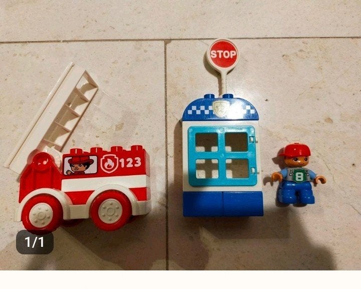 Lego Duplo Brandweerwagen en Politiebureau met figuur, Kinderen en Baby's, Speelgoed | Duplo en Lego, Inclusief minifiguren, Gebruikt