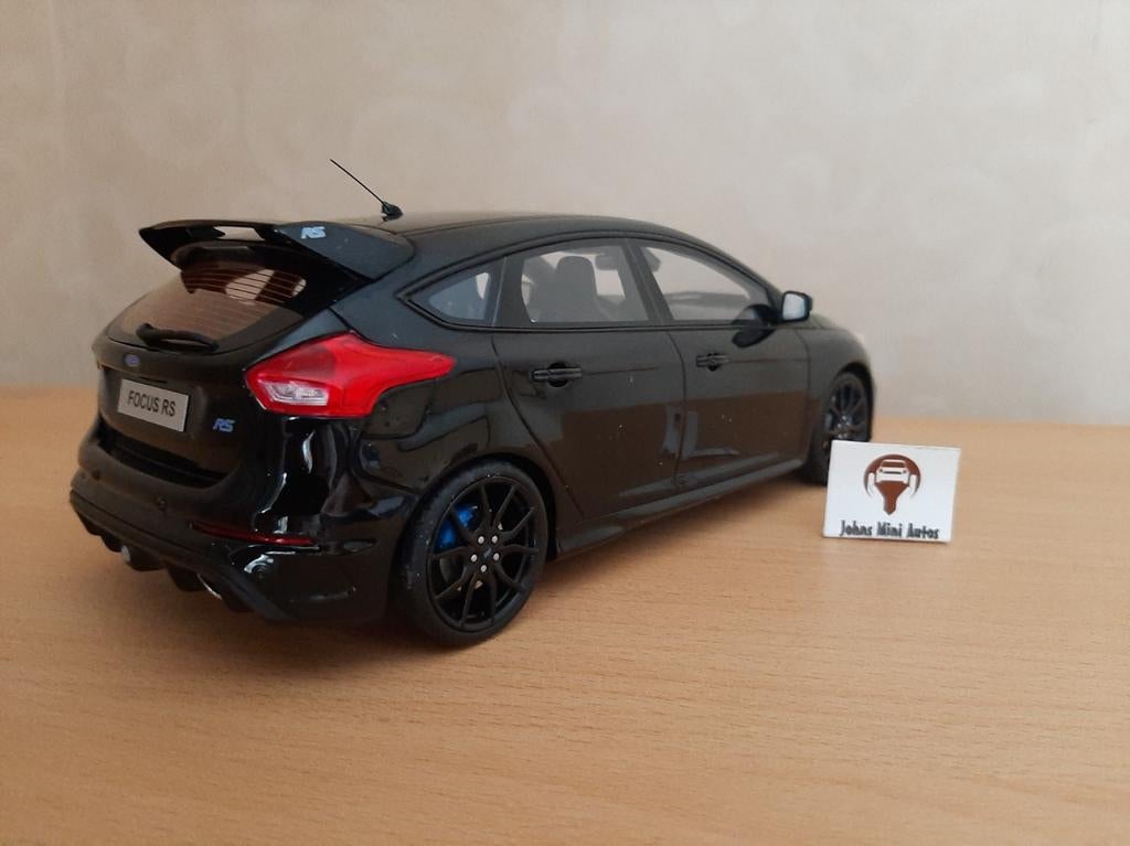 Ford Focus RS Mk.3 2017 in Shadow Black van Ottomobile 1:18, Hobby en Vrije tijd, Modelauto's | 1:18, OttOMobile, Auto, Nieuw