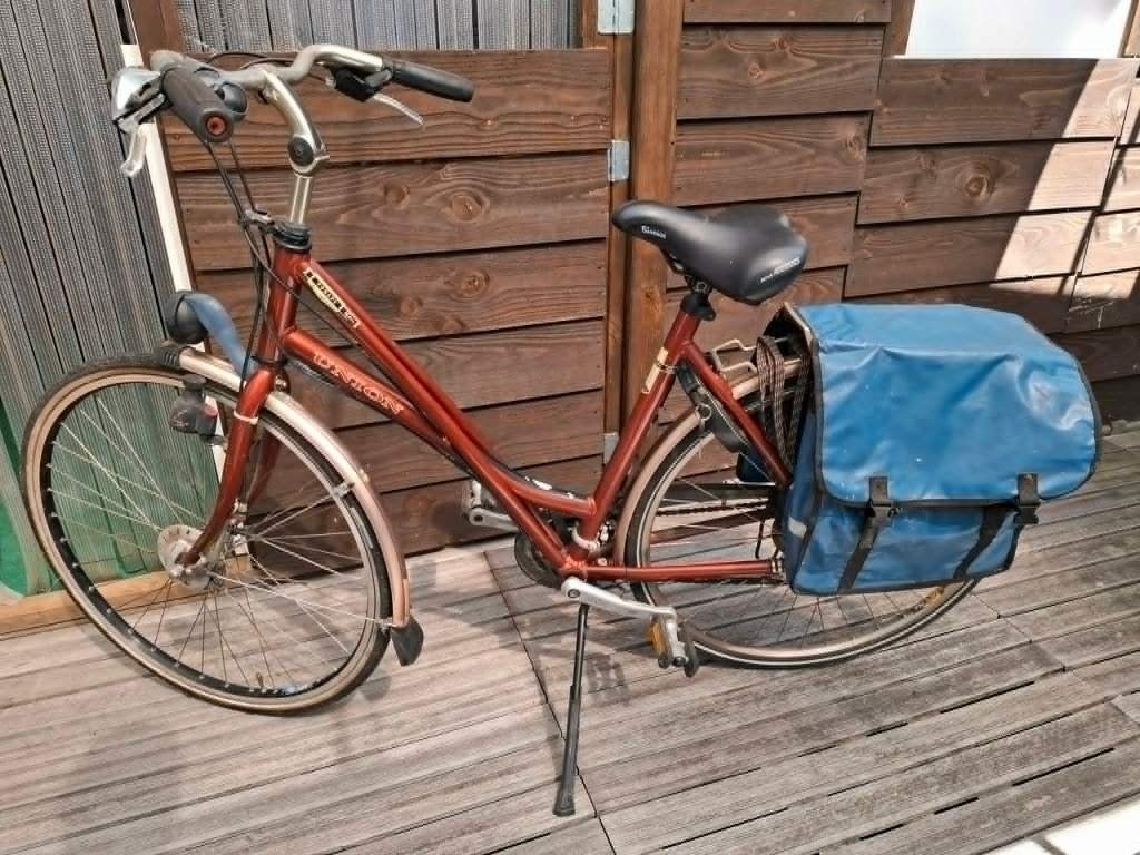 Union damesfiets: framemaat 46 en 28 inch banden, Gebruikt, Velgrem, (Extra) lage instap, Minder dan 47 cm