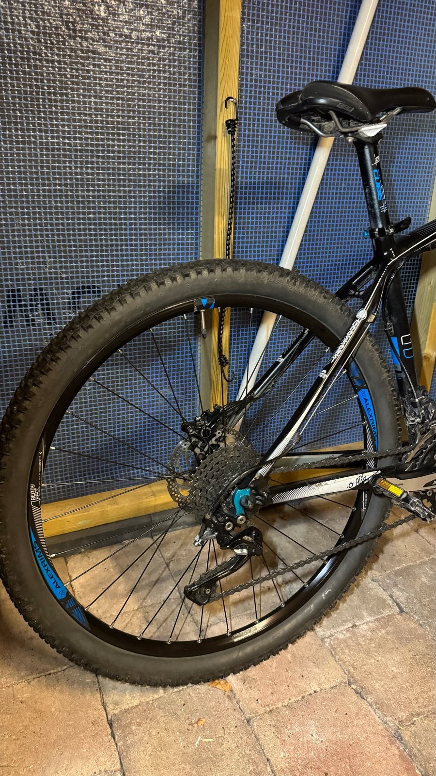 Foto 7 van Cube LTD Mountainbike 27,5 inch, frame 18 inch
