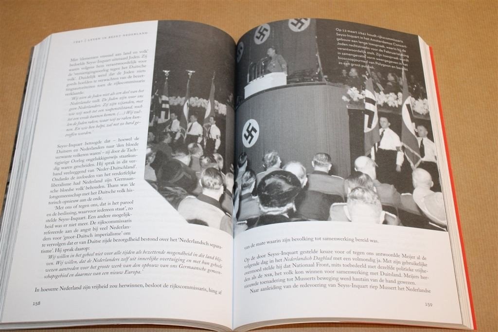 1941 Het Masker Valt — Bezetting, Joden & Nazificatie, Ophalen of Verzenden, Tweede Wereldoorlog, Zo goed als nieuw, Overige onderwerpen
