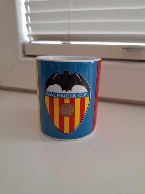 Mok Valencia C.F, Ophalen of Verzenden, Zo goed als nieuw, Buitenlandse clubs, Overige typen