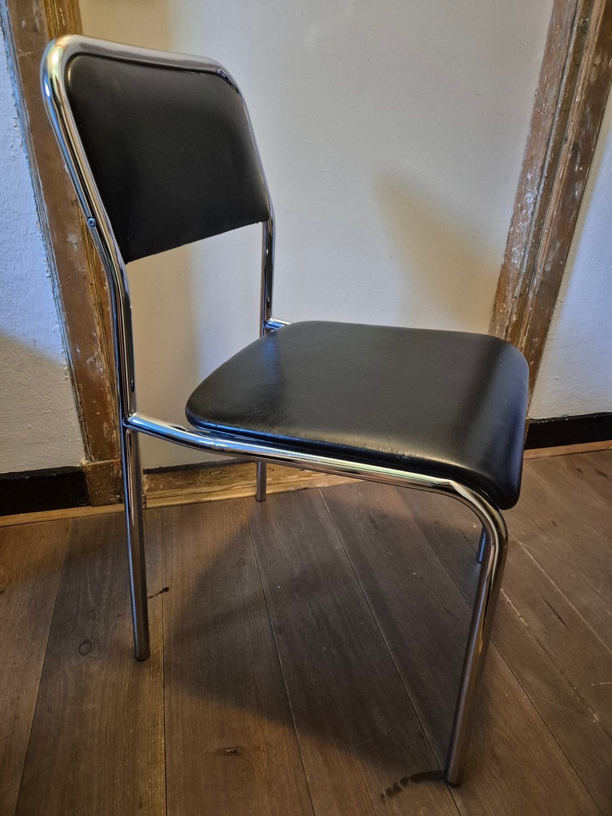 Zwarte vintage 70s bauhaus design stoel, Ophalen, Gebruikt, Zwart, Eén
