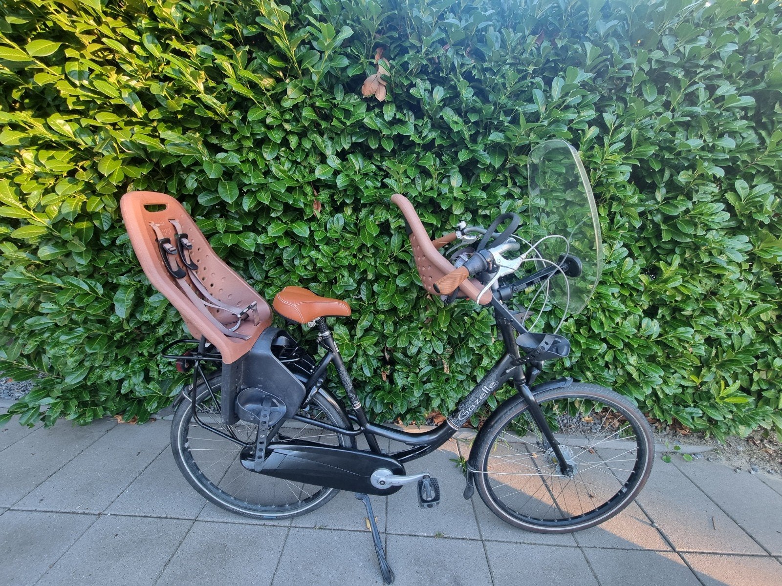 Gazelle Bloom 61cm 7 Versnellingen stuurslot 2 Yepp-zitjes, 2 zitjes, Zo goed als nieuw, Dubbele standaard, Schijfrem