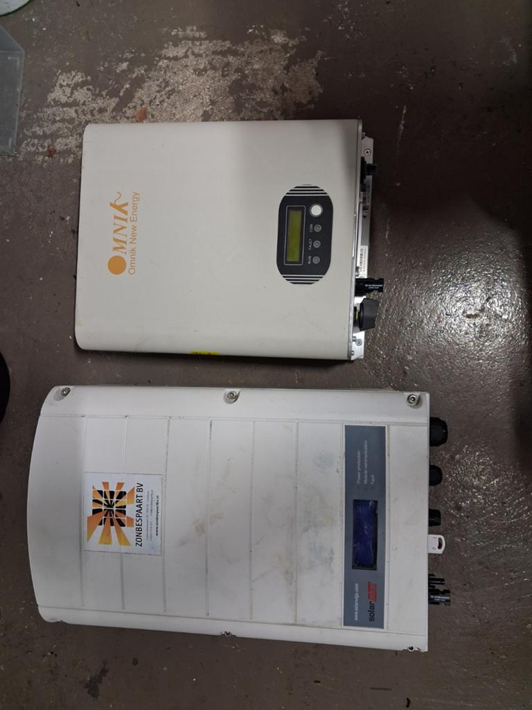 2st Omvormers tbv zonnepanelen, Doe-het-zelf en Verbouw, Ophalen, Gebruikt, Overige typen