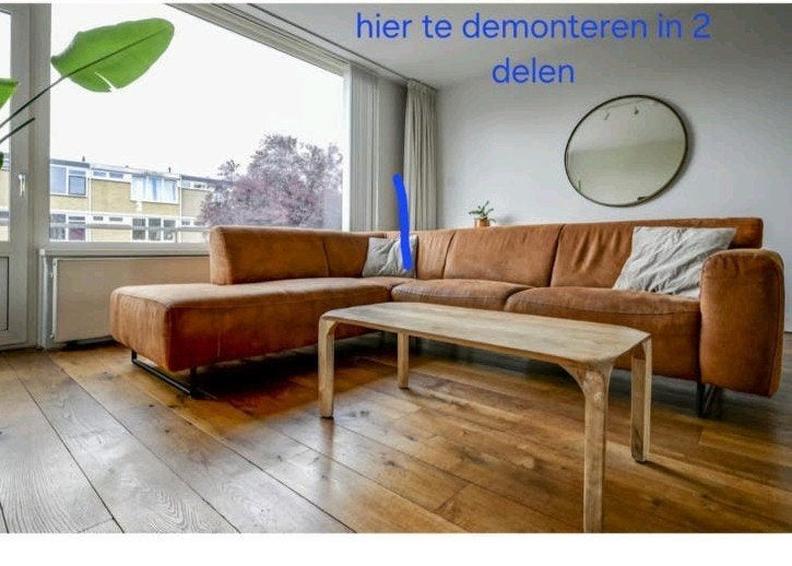 Comfortabele Hoekbank in Bruin, 250 tot 300 cm, Gebruikt, Modern en comfortabel, 125 tot 150 cm