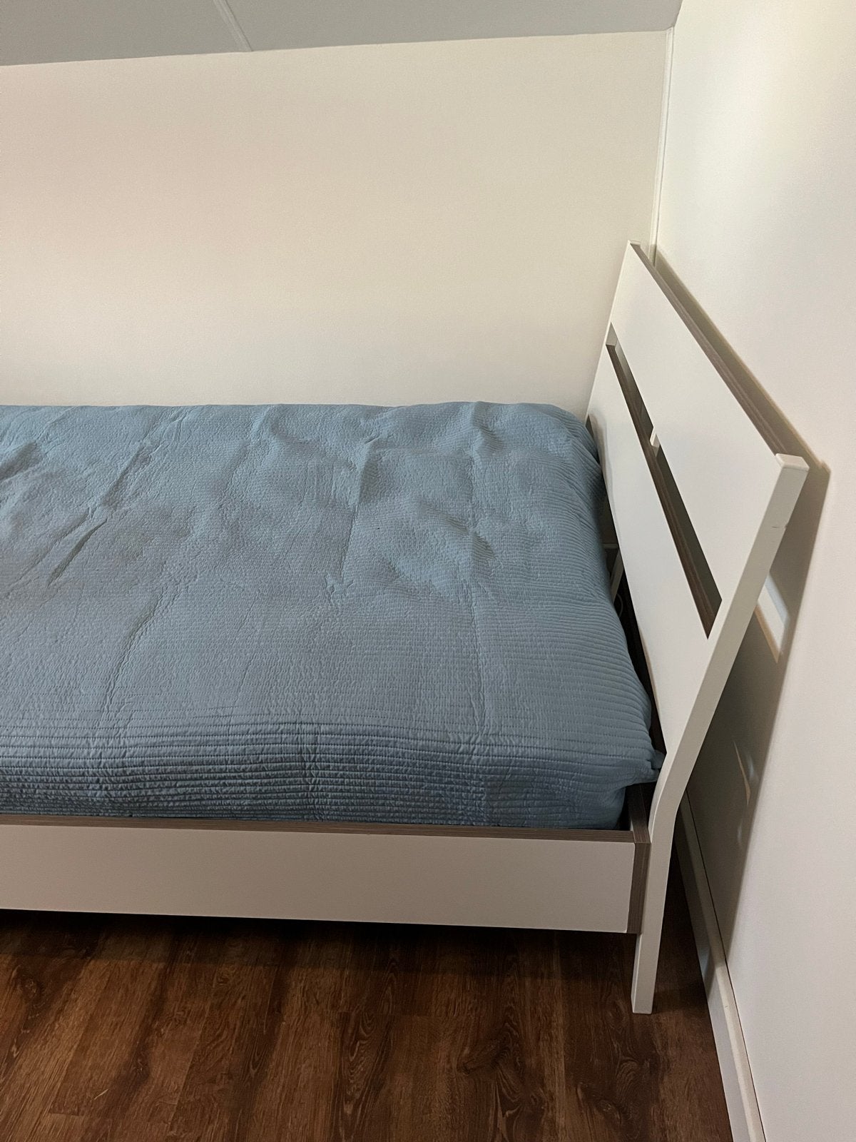 Foto 2 van Bedframe met lattenbodems