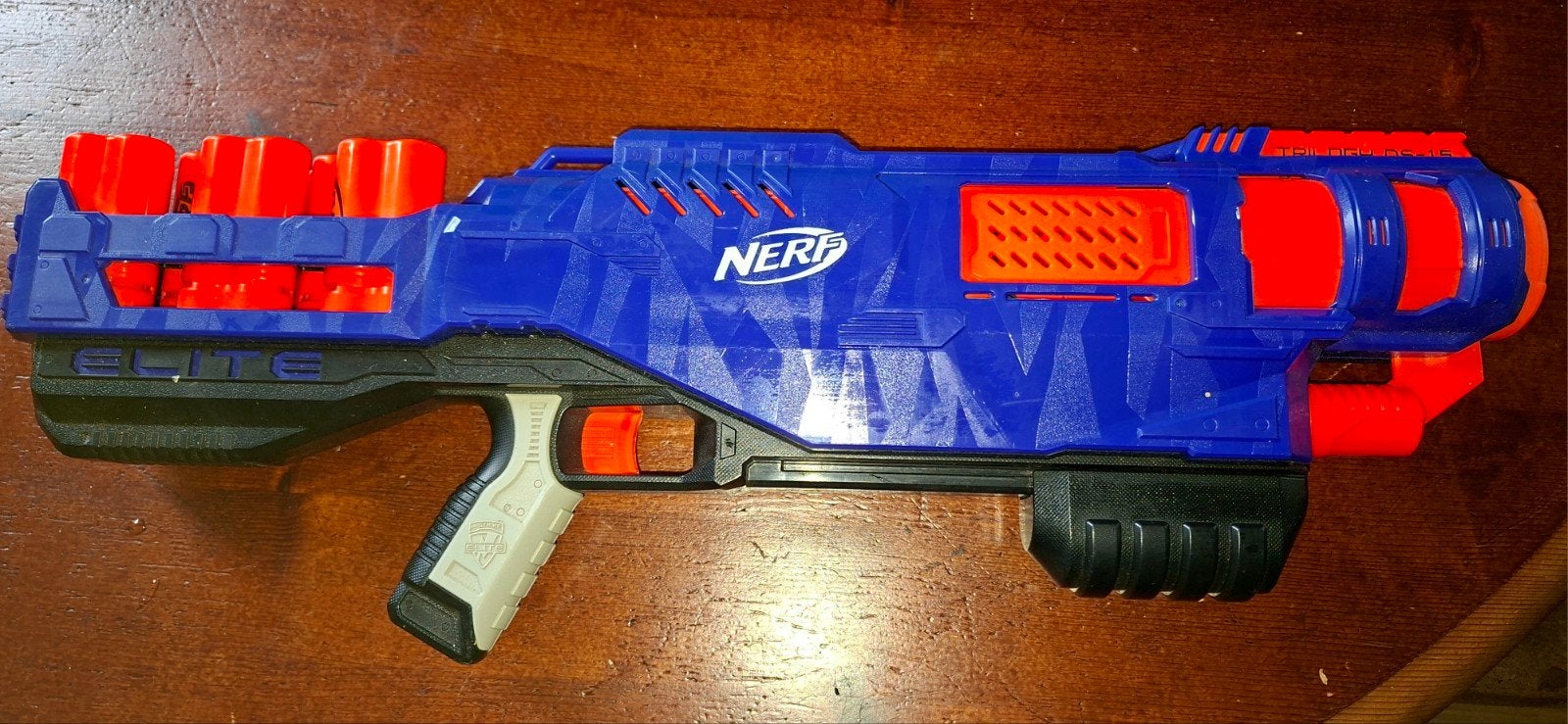 Nerf Elite blaster met magazijn, Ophalen of Verzenden, Gebruikt, Jongen of Meisje