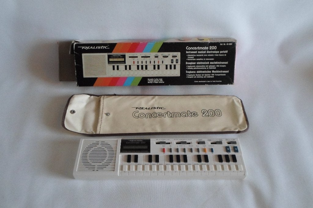 Realistic Concertmate 200, Ophalen of Verzenden, Zo goed als nieuw, Overige aantallen, Overige merken
