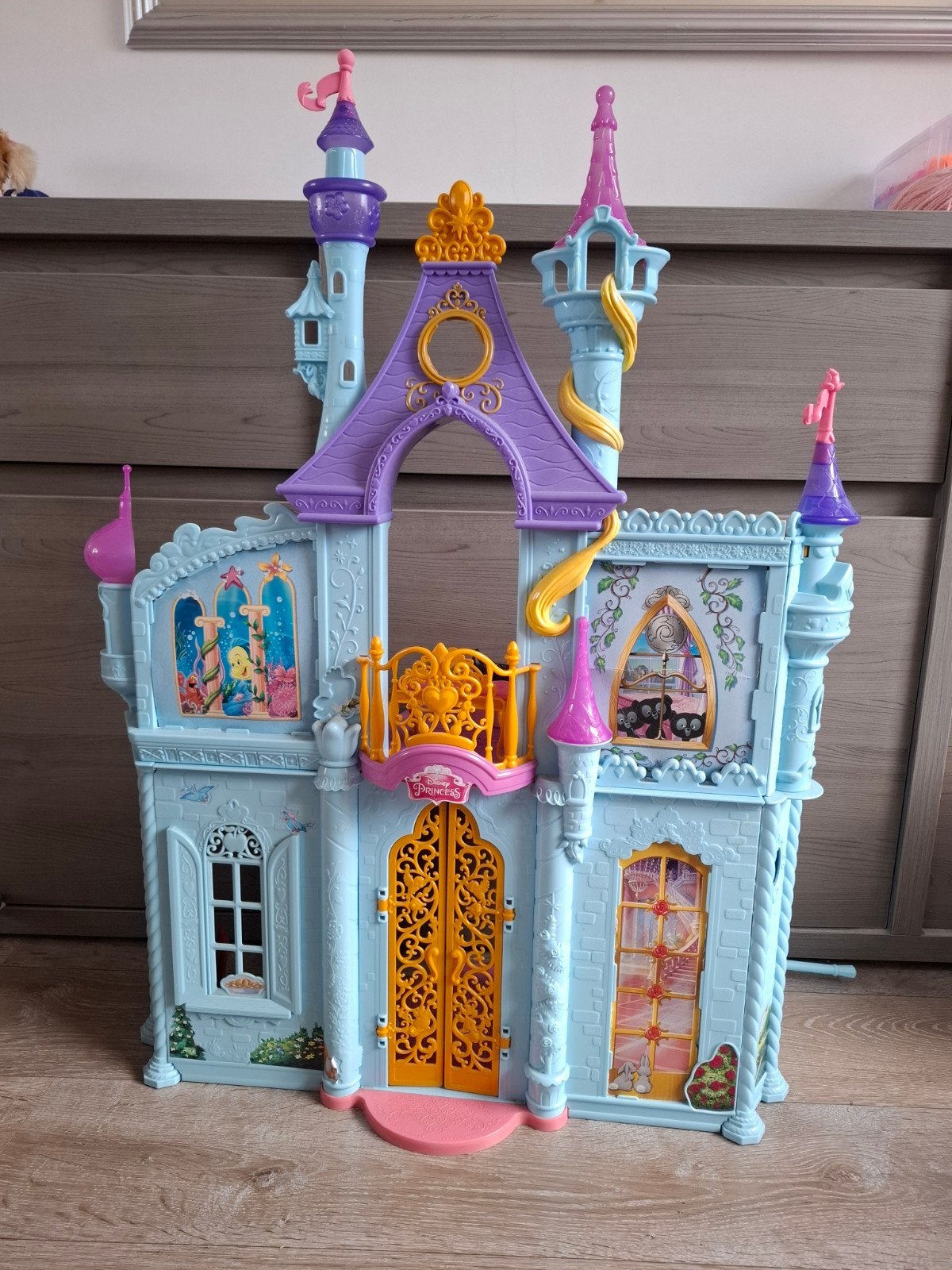 Disney Princesskasteel Barbie, Kinderen en Baby's, Speelgoed | Poppenhuizen, Ophalen, Gebruikt, Poppenhuis
