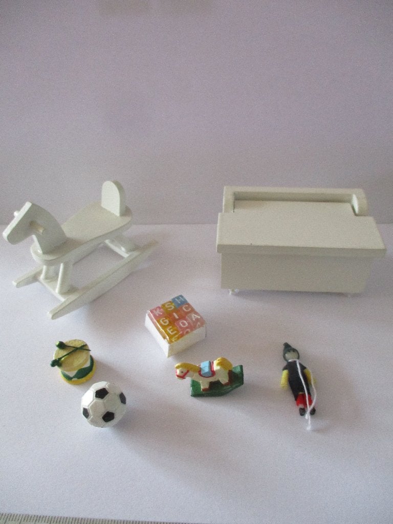 poppenhuis hobbelpaard en speelgoedkist met acc., Verzamelen, Ophalen of Verzenden, Zo goed als nieuw, Decoratie