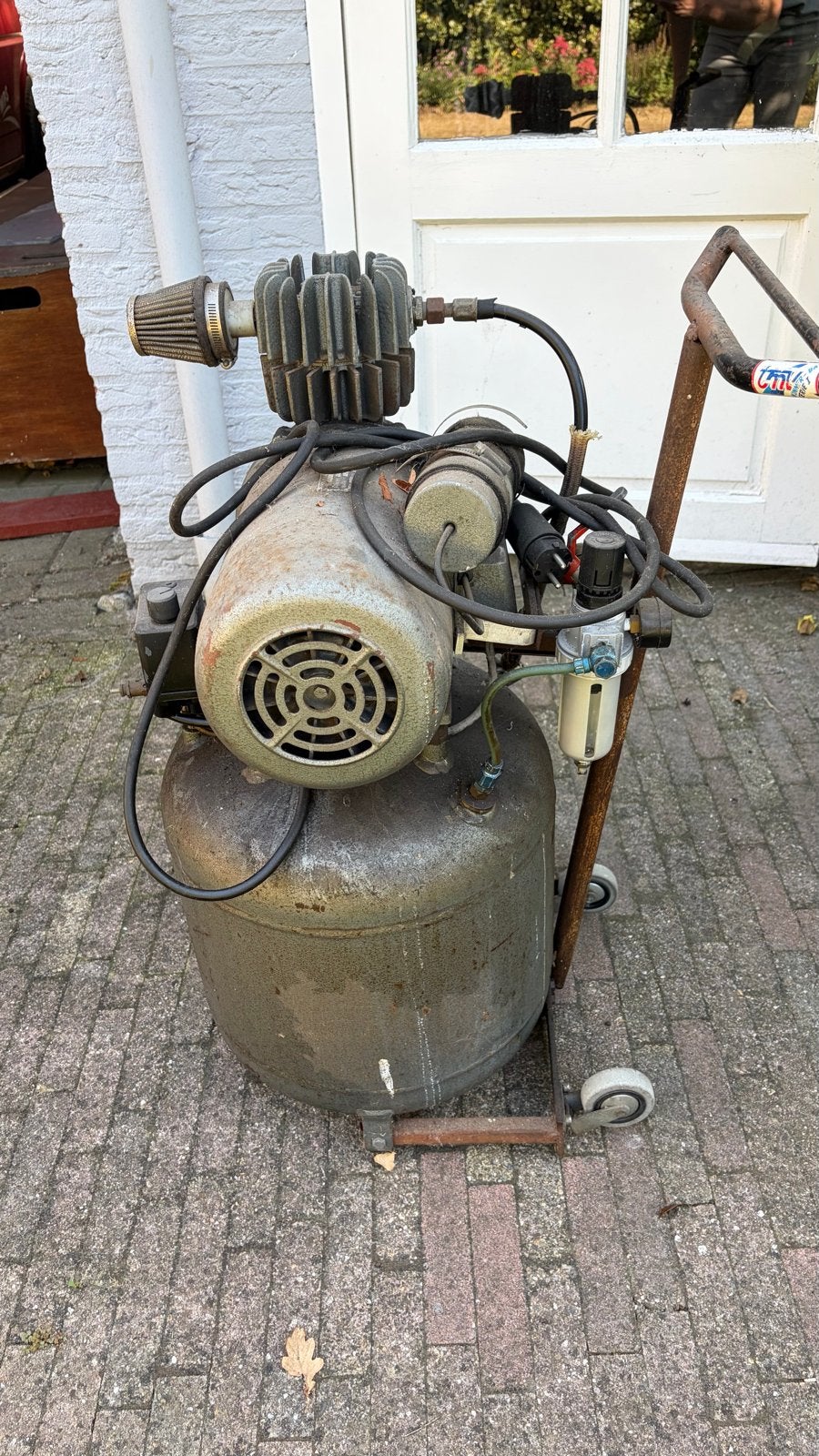 Compressor 50 liter, Doe-het-zelf en Verbouw, Ophalen, Gebruikt, 6 tot 10 bar, Minder dan 200 liter/min