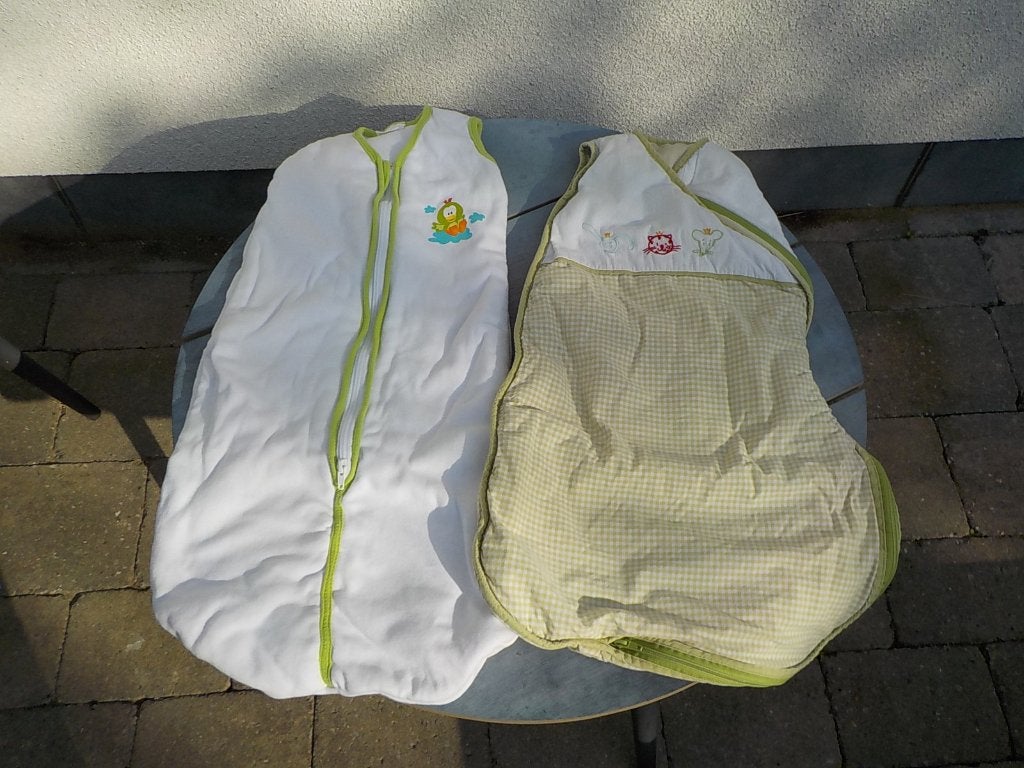 2 baby slaapzakken wit groen met dieren tot 80 centimeter, Groen, Gebruikt, 80 cm, Slaapzak