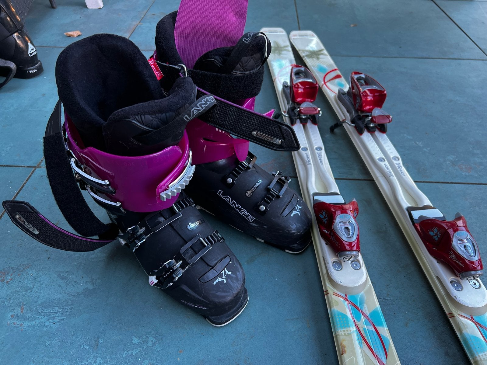 Ski's met schoenen maat 41, gewaxt en geslepen, Ophalen, Gebruikt, Rossignol, Skiën