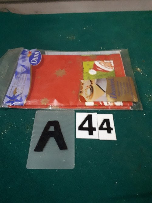 44/a kerst tafelkleed 84x84 cm, Ophalen of Verzenden, 'T Olde Gre-j, Info@toldegrej.nl, Endepoelstraat 20f Didam