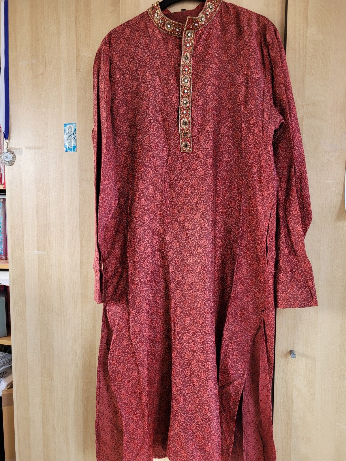Rode Indiase Kurta met Paisley Patroon en Borduurwerk, Ophalen of Verzenden, Zo goed als nieuw, Onbekend