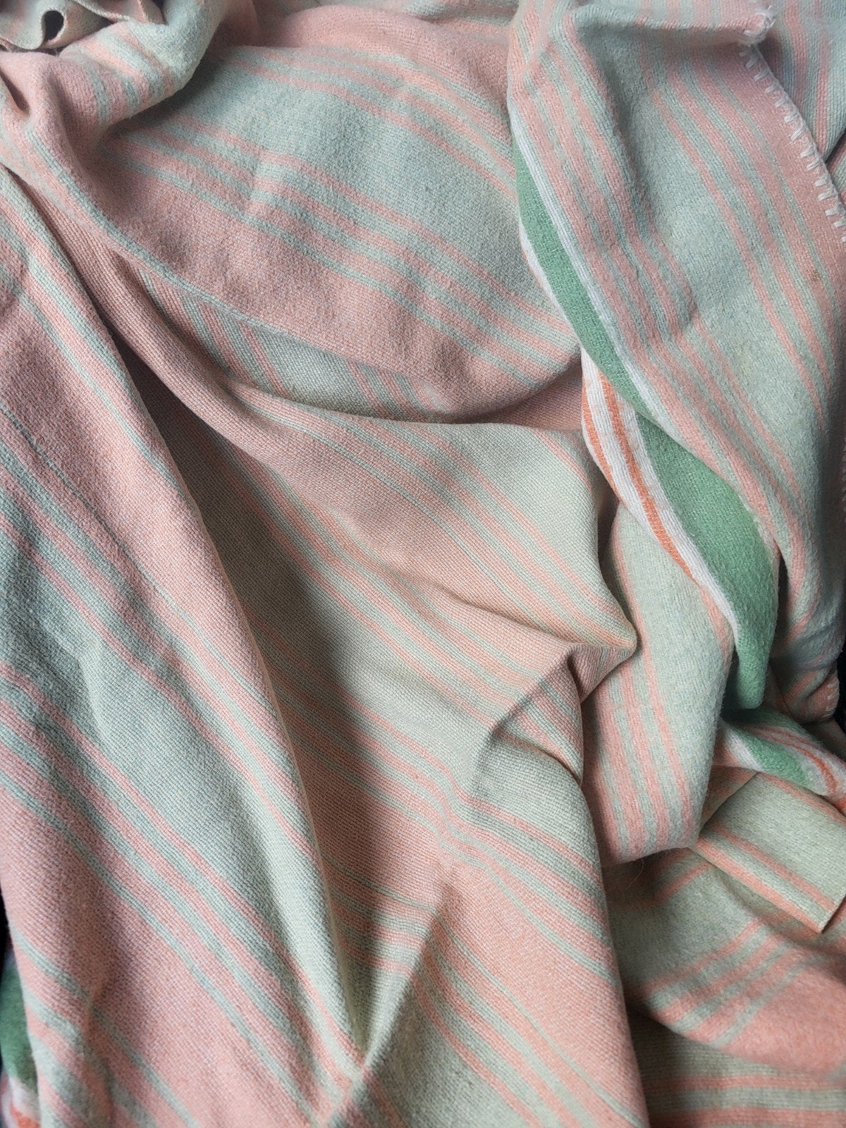 Wollen deken 180x210 cm - Roze/Groen gestreept, Ophalen of Verzenden, Gebruikt, Roze, Rechthoekig