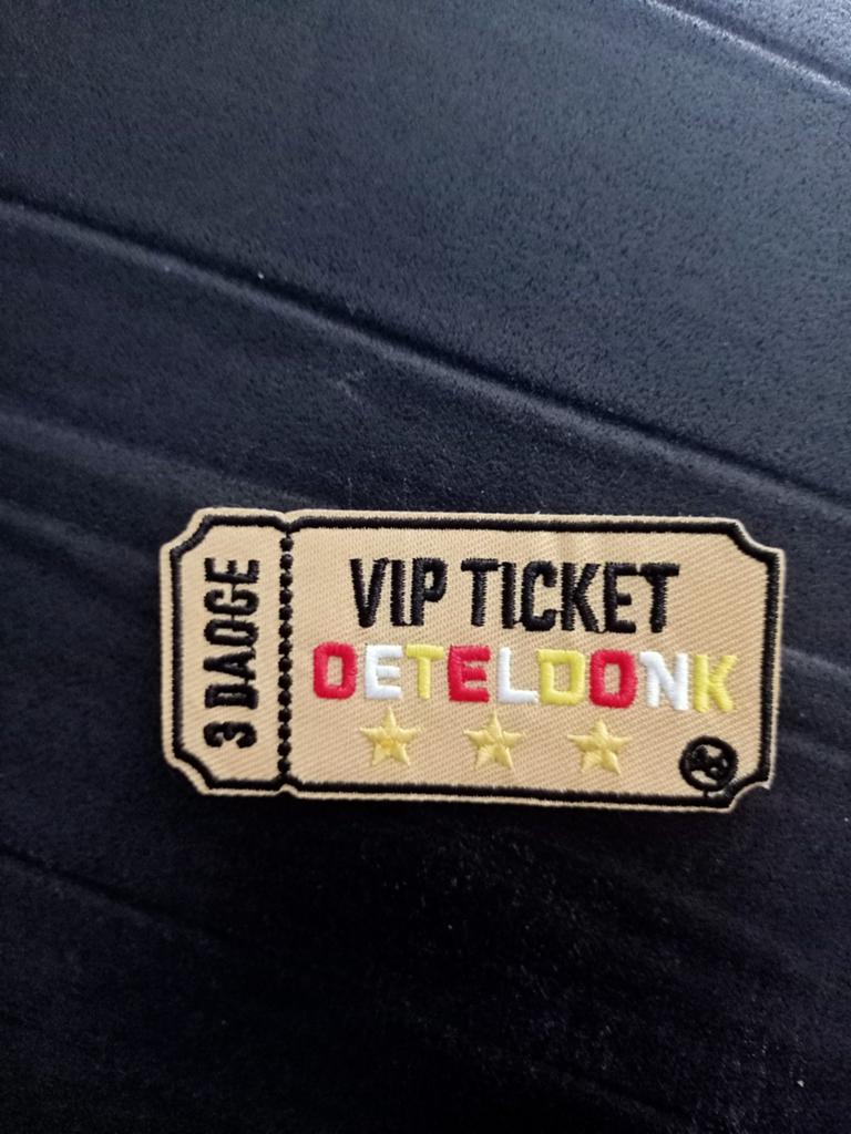 Strijkembleem vip ticket Oeteldonk, Ophalen of Verzenden