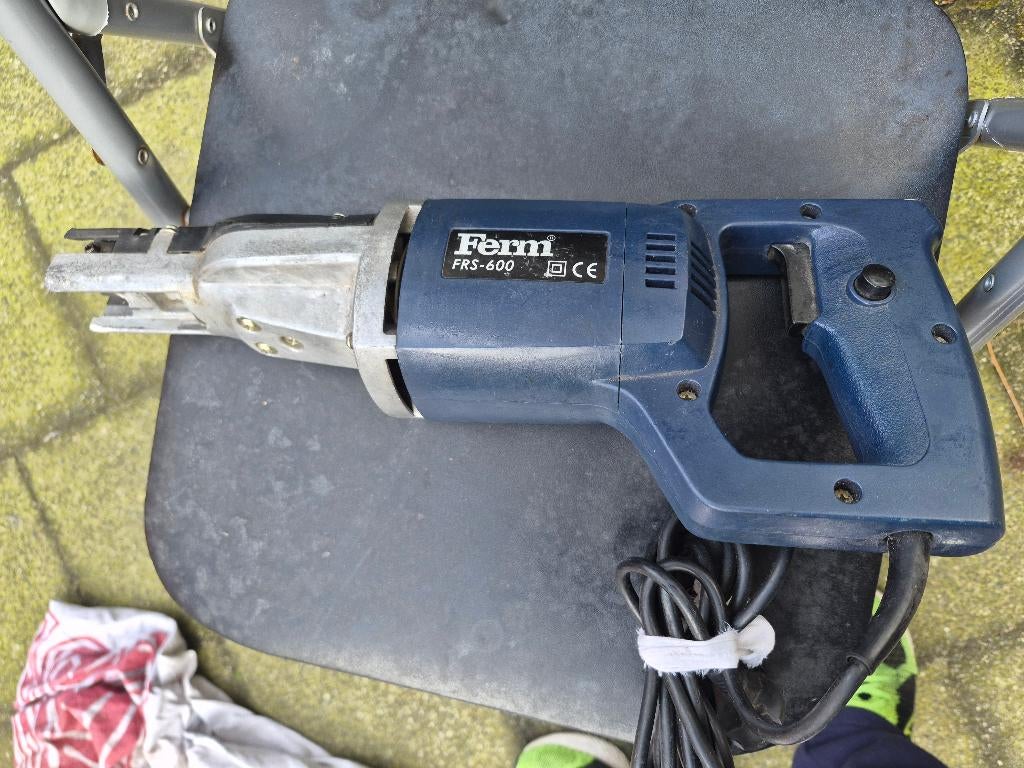 Ferm Reciprozaag type RSF-600, Doe-het-zelf en Verbouw, Gereedschap | Zaagmachines, Gebruikt, Reciprozaag, 600 tot 1200 watt, 70 mm of meer