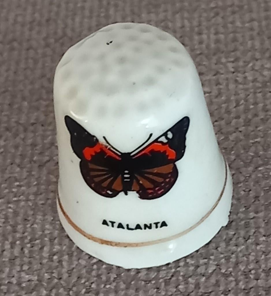 Vingerhoedje Atalanta, Ophalen of Verzenden, Zo goed als nieuw, Porselein, Nederland