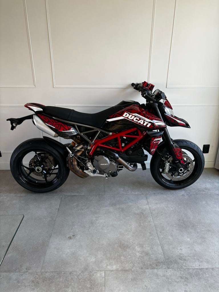 Ducati hypermotard 950, 2 cilinders, Traction Control, 950 cc, Motorrijbewijs A