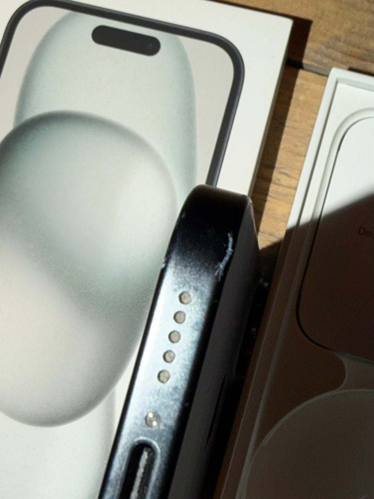 Foto 8 van Apple iPhone 15 128GB Zwart