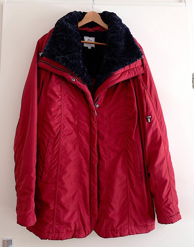 Mooie Miss Etam winterjas jack rood + blauw bont mt 46, Ophalen, Maat 46/48 (XL) of groter, Zo goed als nieuw, Miss Etam