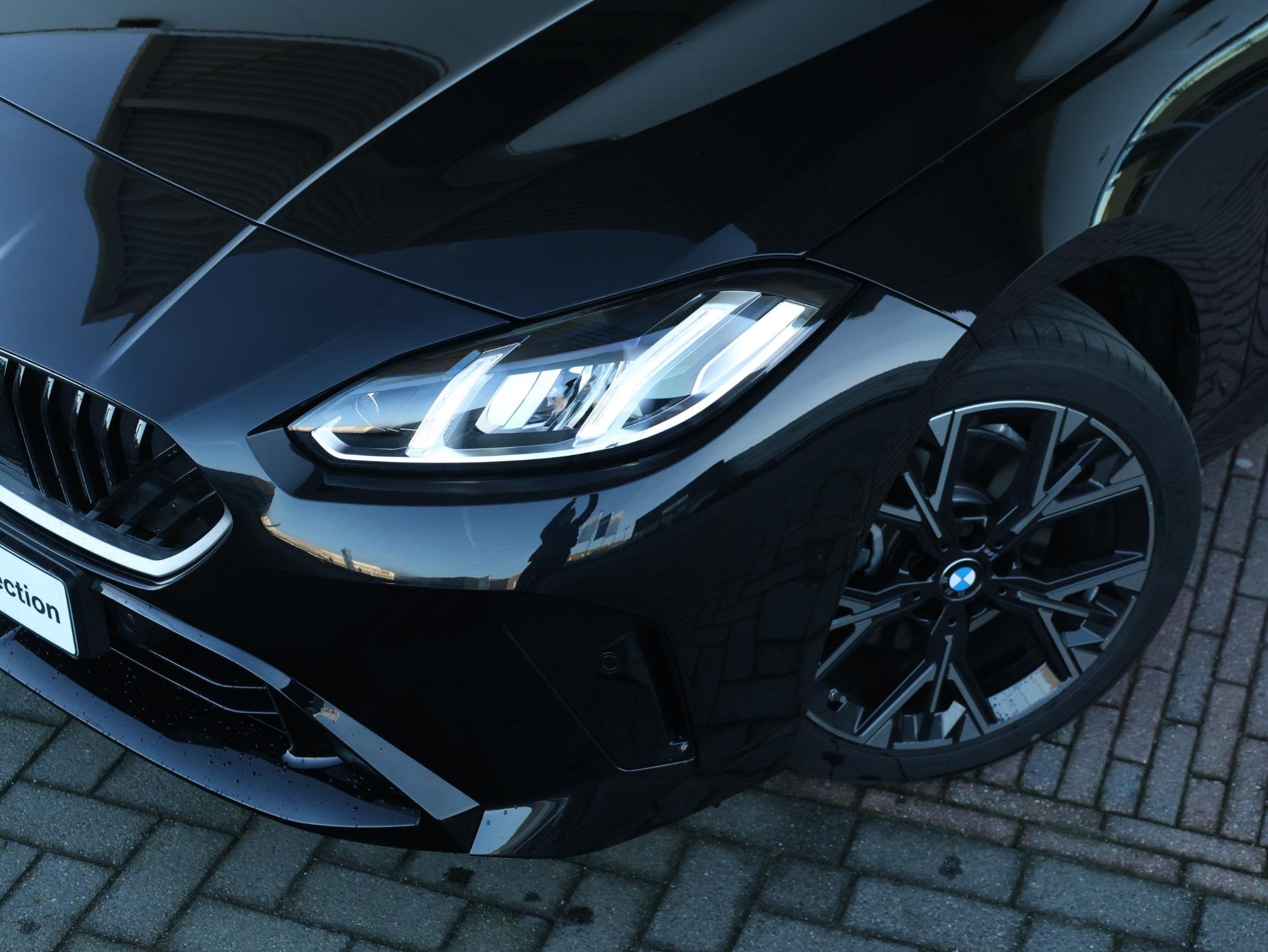 BMW 1 Serie 120 M Sport Design Edition 18 inch LM/ Achteruit, Auto's, Stof, Euro 6, Met garantie (alle), Zwart