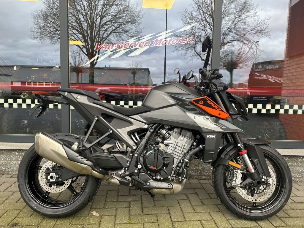 KTM 990 DUKE 2024, Bedrijf, Naked bike
