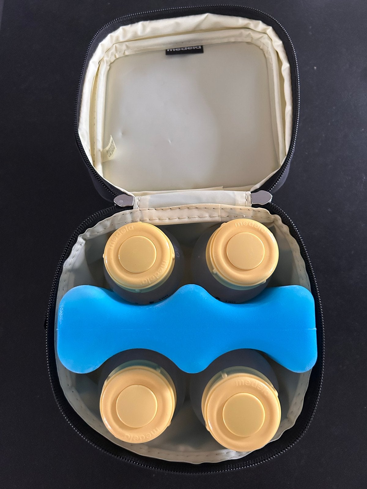 ‼️ Medela Koeltas met 4 Flessen en Koelelement, Medela, Bewaarbakje, Ophalen of Verzenden, Zo goed als nieuw