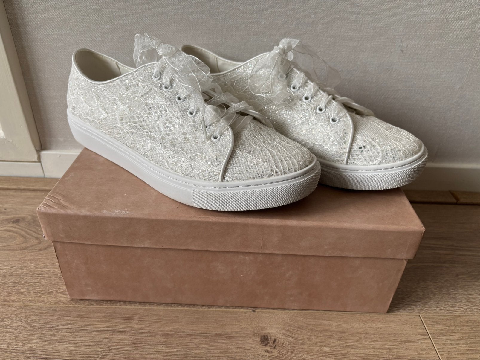 Trouwschoenen dames, Kleding | Dames, Ophalen of Verzenden, Zo goed als nieuw