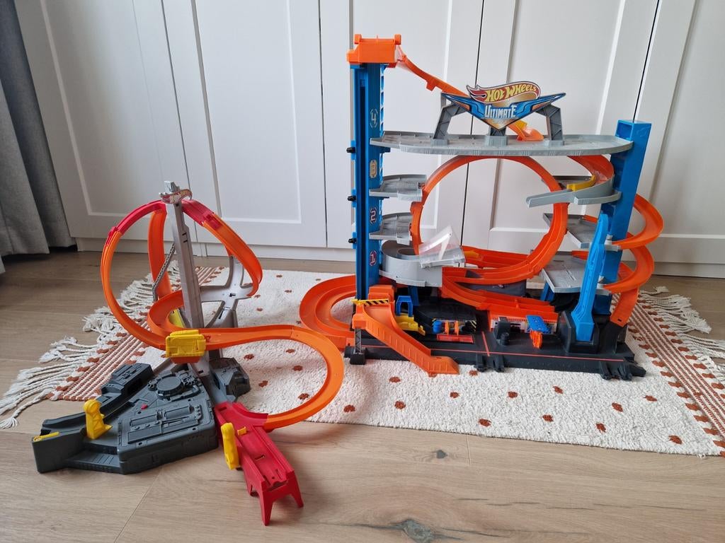 Hot Wheels Ultimate Garage met looping+extra Spin Stormbaan, Ophalen, Racebaan, Zo goed als nieuw, Hot Wheels