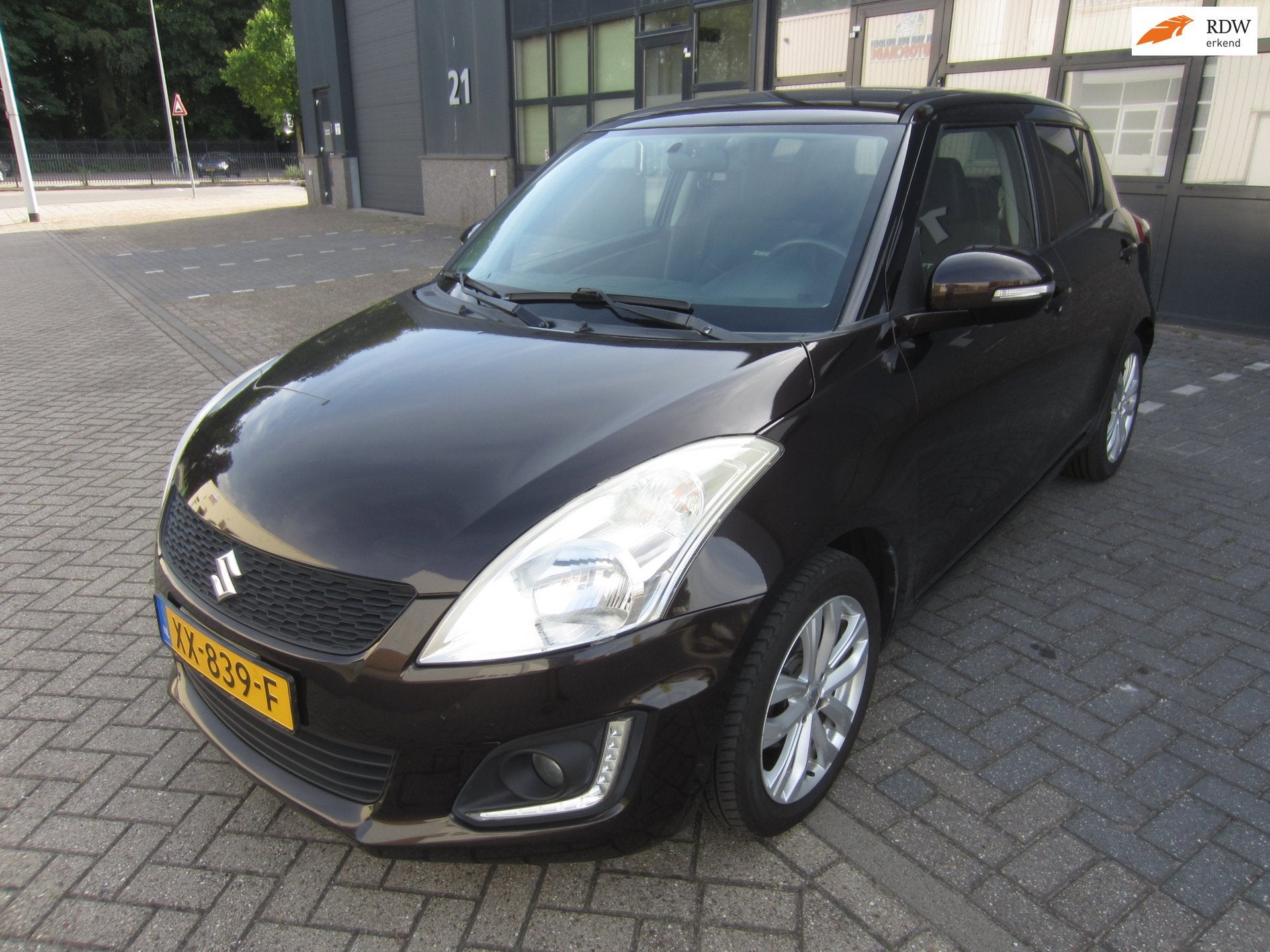 Suzuki Swift 1.2 Comfort EASSS 2013 Airco 5-Deurs Cruise NAP, Voorwielaandrijving, Gebruikt, 4 cilinders, Bruin