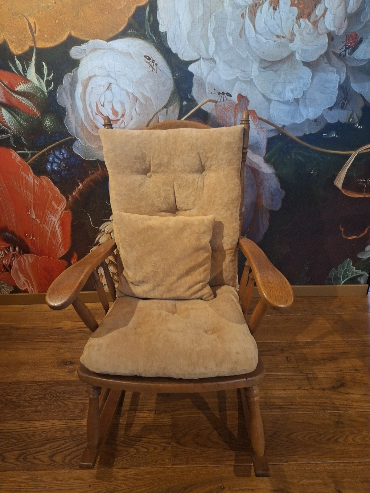 Comfortabele houten schommelstoel met kussens, Ophalen