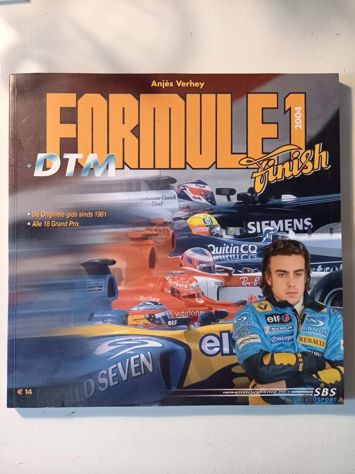 h30 Formule 1 2004 + DTM Finish Boek - Anjes Verhey, Ophalen of Verzenden, Gelezen, Algemeen, Anjes Verhey