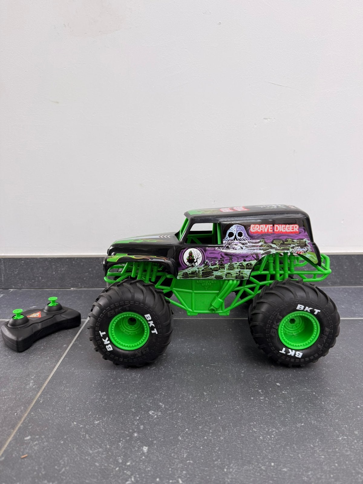 Grave Digger rc 1:15, Ophalen, Zo goed als nieuw, Overige schalen, Onderdeel