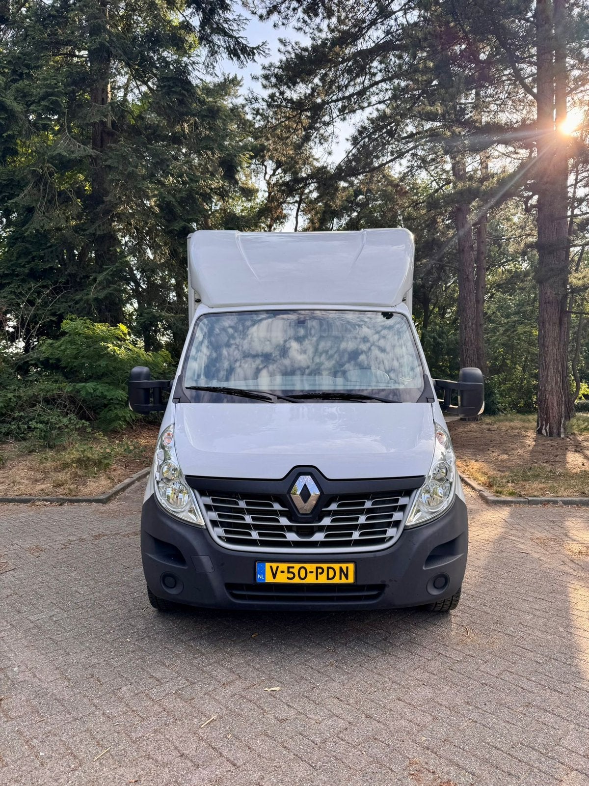Renault master 163pk Laadklep Bakwagen Dashcam Carplay, Auto's, Bestelauto's, Voorwielaandrijving, Euro 5, Stof, 4 cilinders