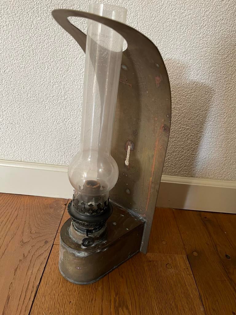 Antieke olielamp met wandbevestiging, Ophalen of Verzenden