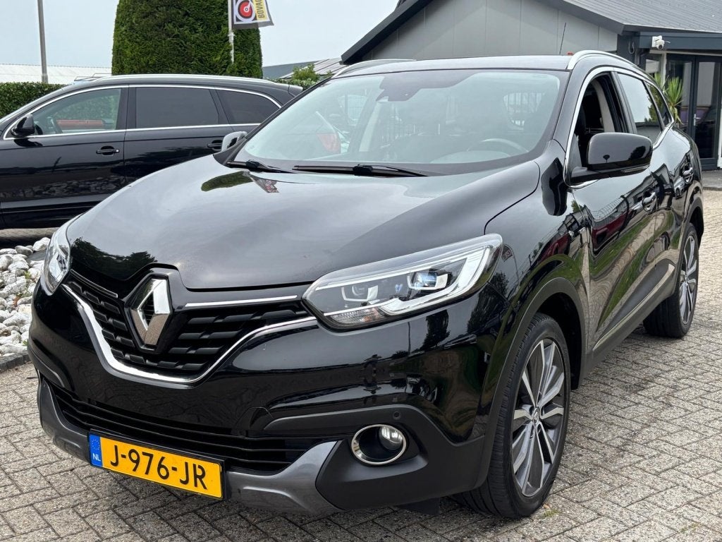 Renault Kadjar 1.2 Benzine Bose 2015 Zwart Led Navi, Auto's, Kadjar, Gebruikt, 4 cilinders, Leder en Stof