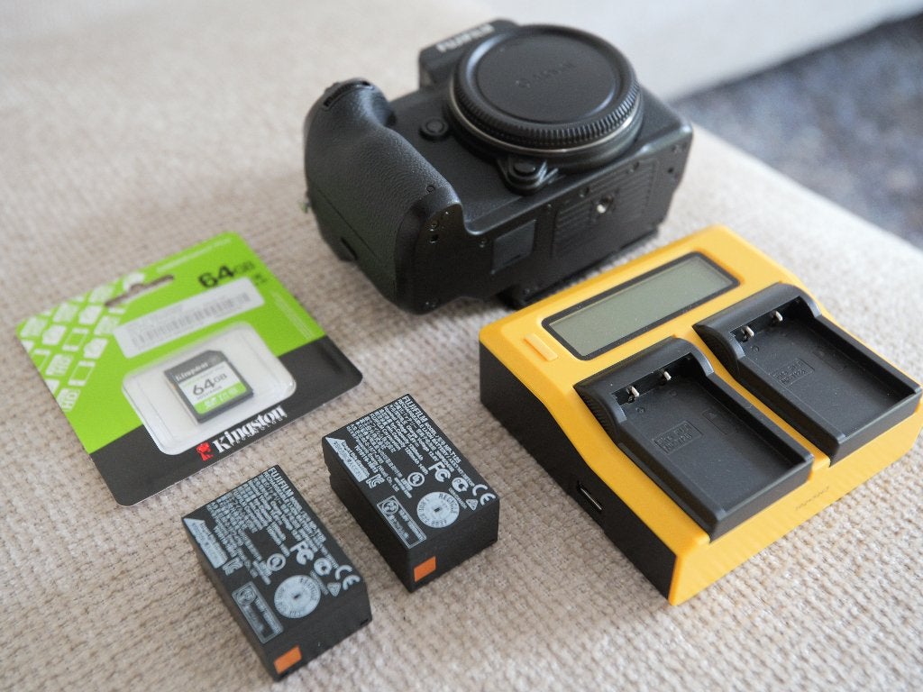 Fujifilm GFX 50S medium format + accu's + oplader + 64GB Sd, Accu, 51 megapixels, Ophalen of Verzenden, Zo goed als nieuw