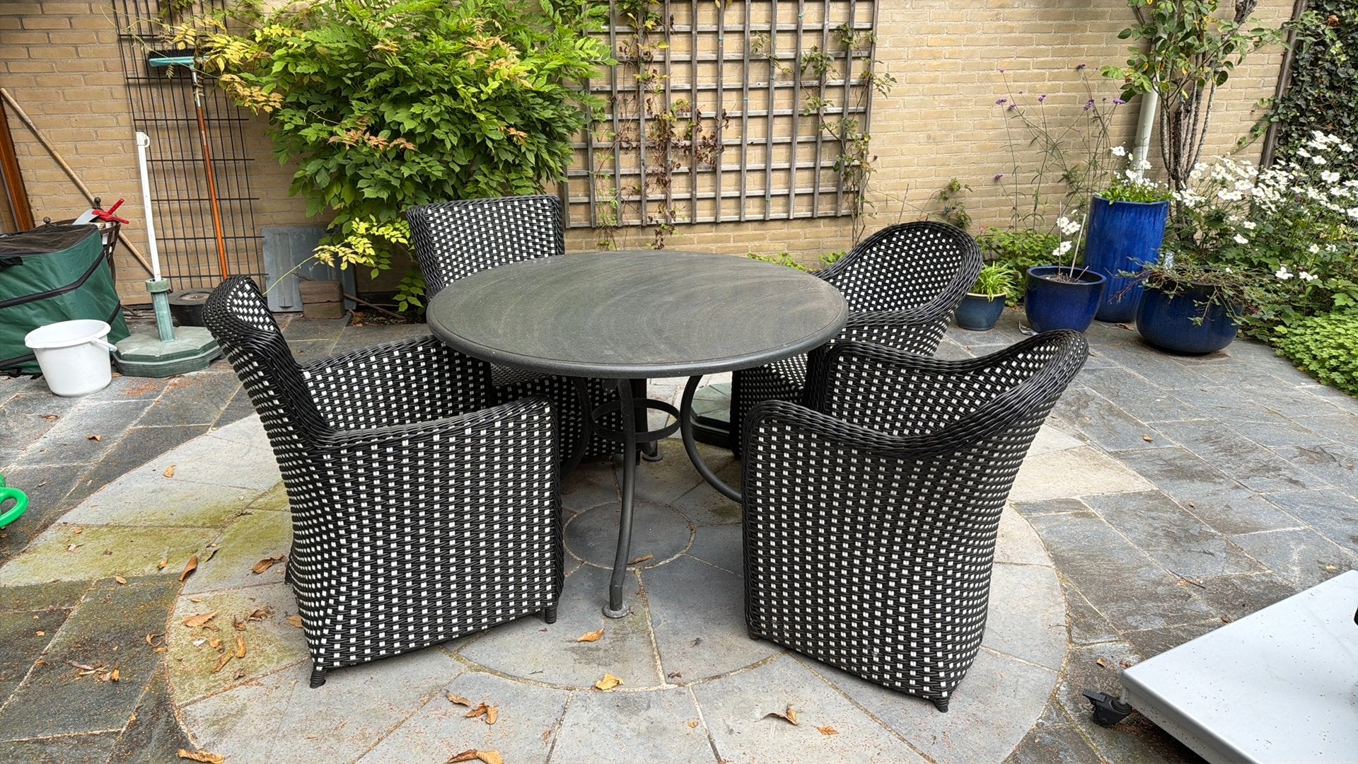 Ronde granieten tuintafel Ø120 cm en 4 Giardotuinstoelen, Ophalen, Gebruikt, Rond, Overige materialen