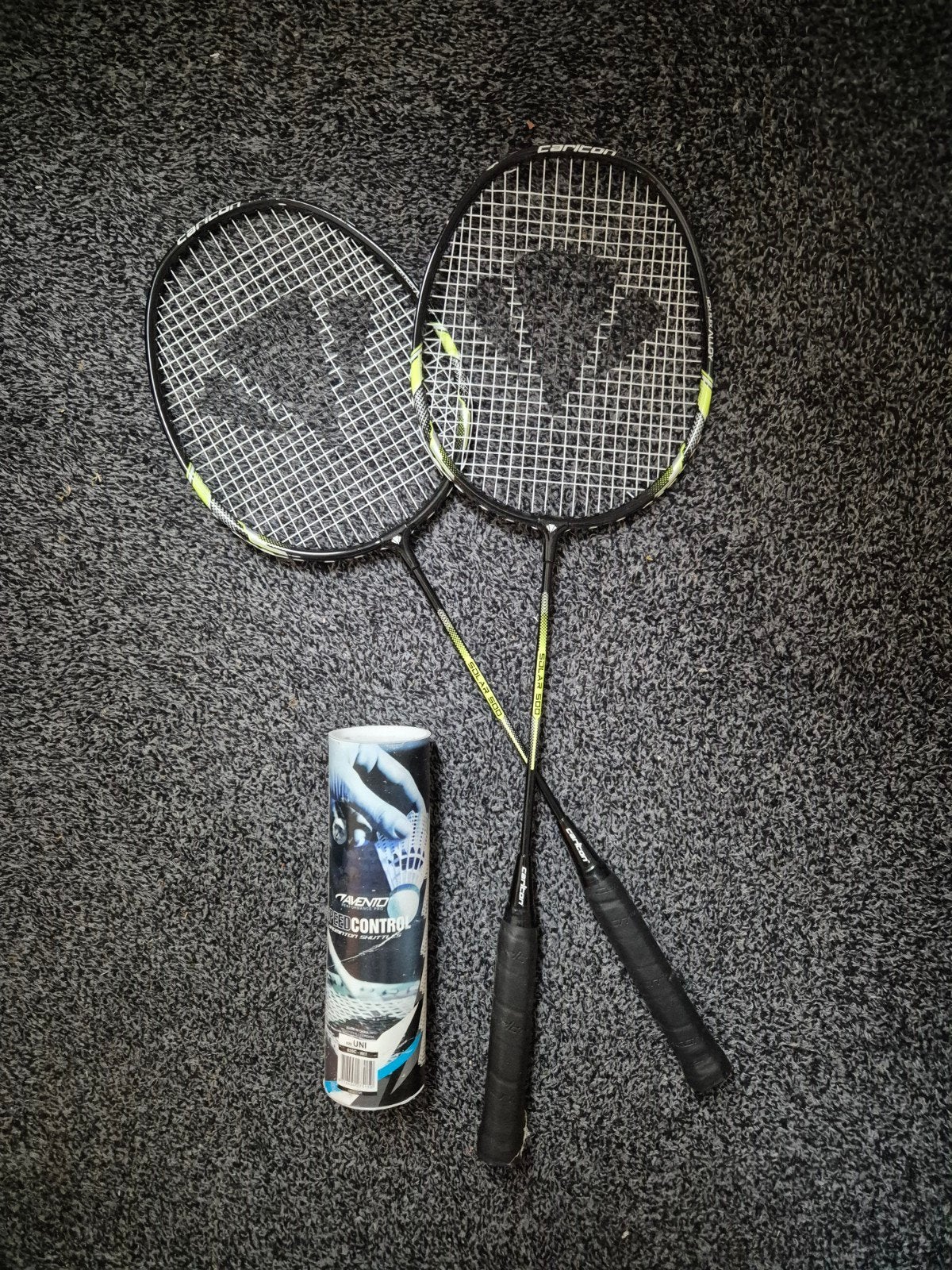 Carlton badmintonrackets met volle shuttlekoker, Ophalen of Verzenden