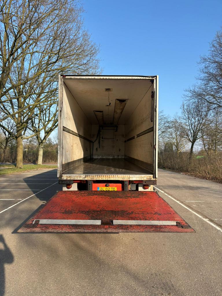 Dichte citytrailer Chereau, Ophalen
