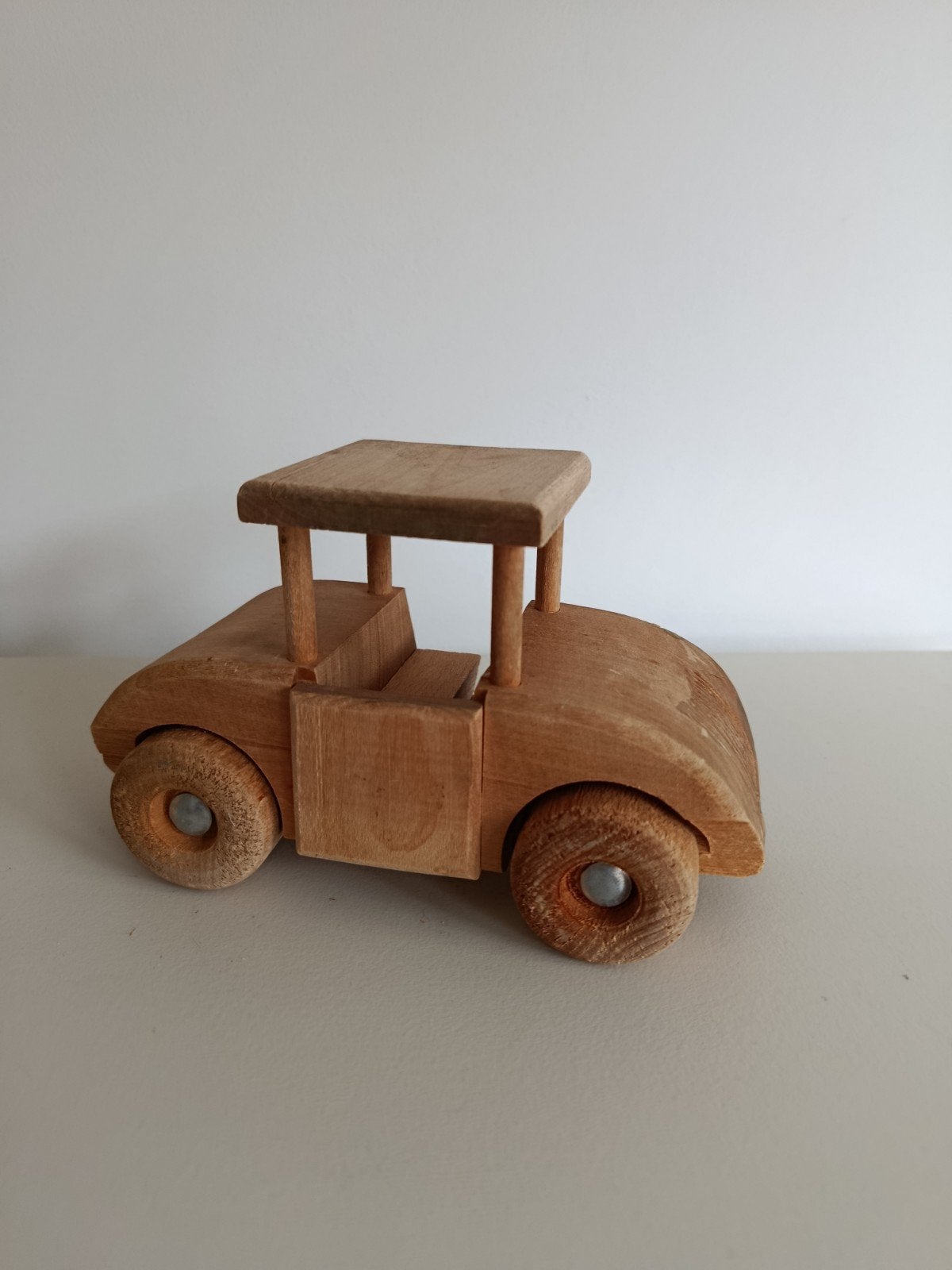 Jukka Finland | Houten speelgoed auto voertuig rijden, Ophalen of Verzenden, Gebruikt, Rij- of Hobbelspeelgoed