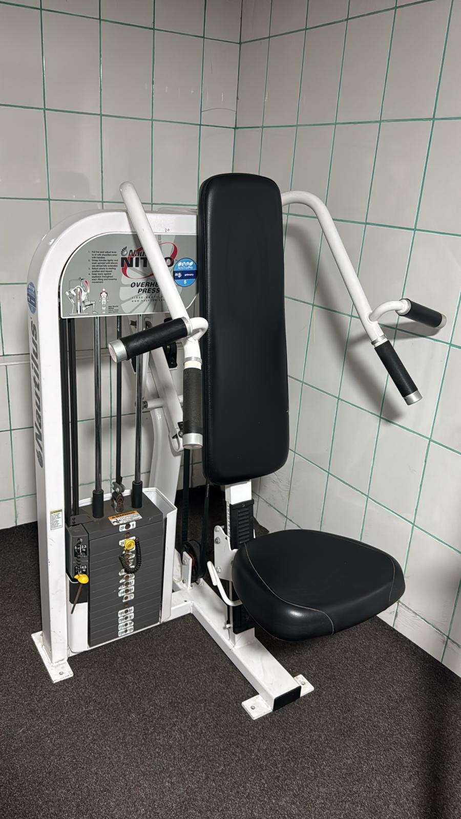 Nautilus nitro Biceps overhad nautilus nitro schoulder press, Ophalen of Verzenden, Gebruikt, Krachtstation