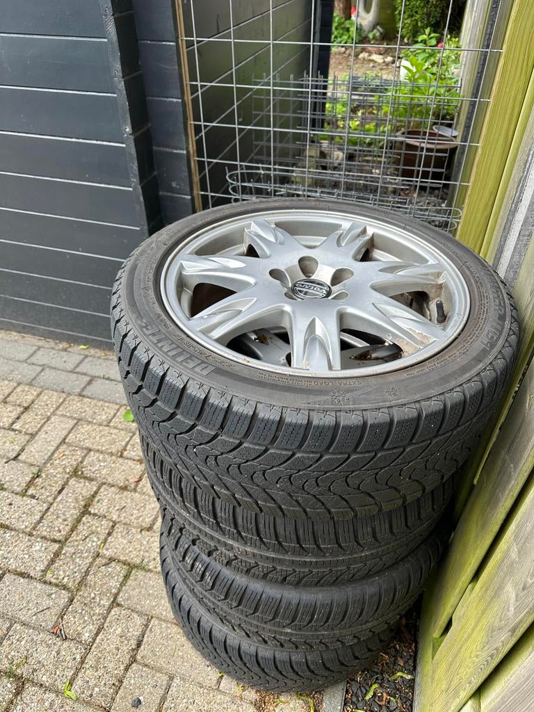 Originele Volvo velgen + winterbanden – zeer goede staat!, Ophalen of Verzenden, Zo goed als nieuw
