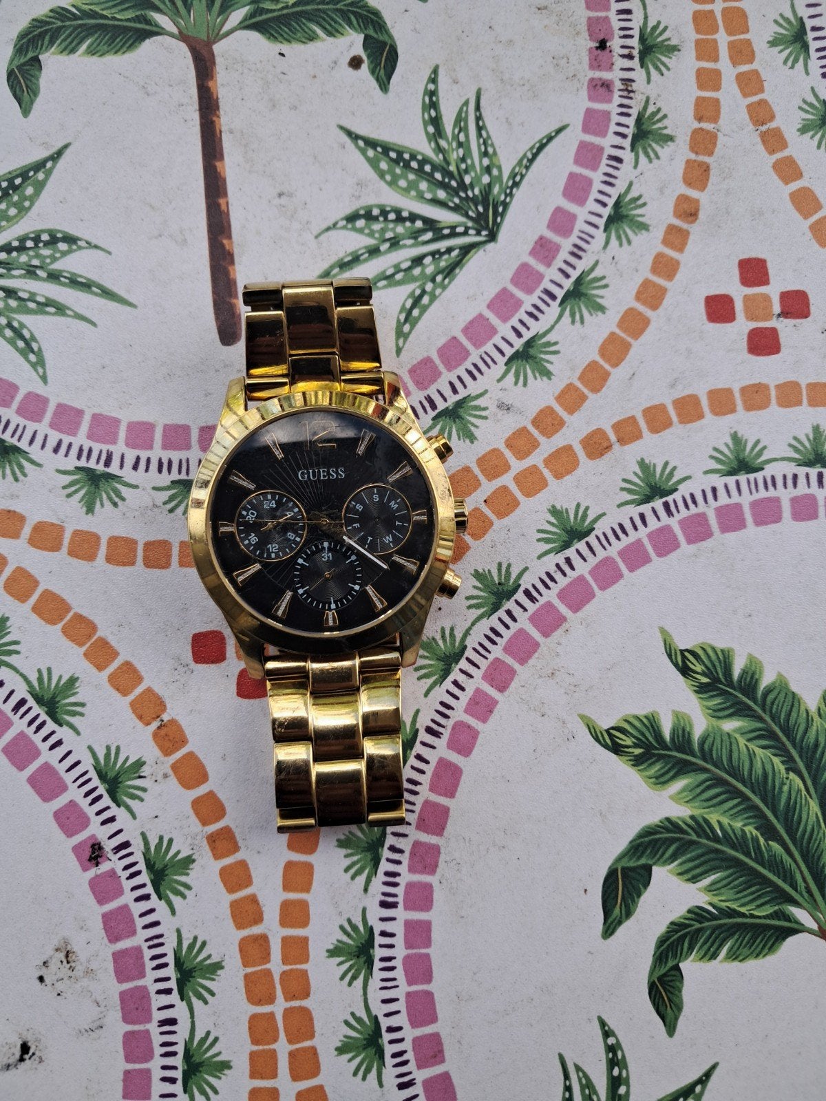 Goudkleurig Guess Horloge - Stijlvol Polshorloge, Ophalen, Overige materialen, Gebruikt, Guess