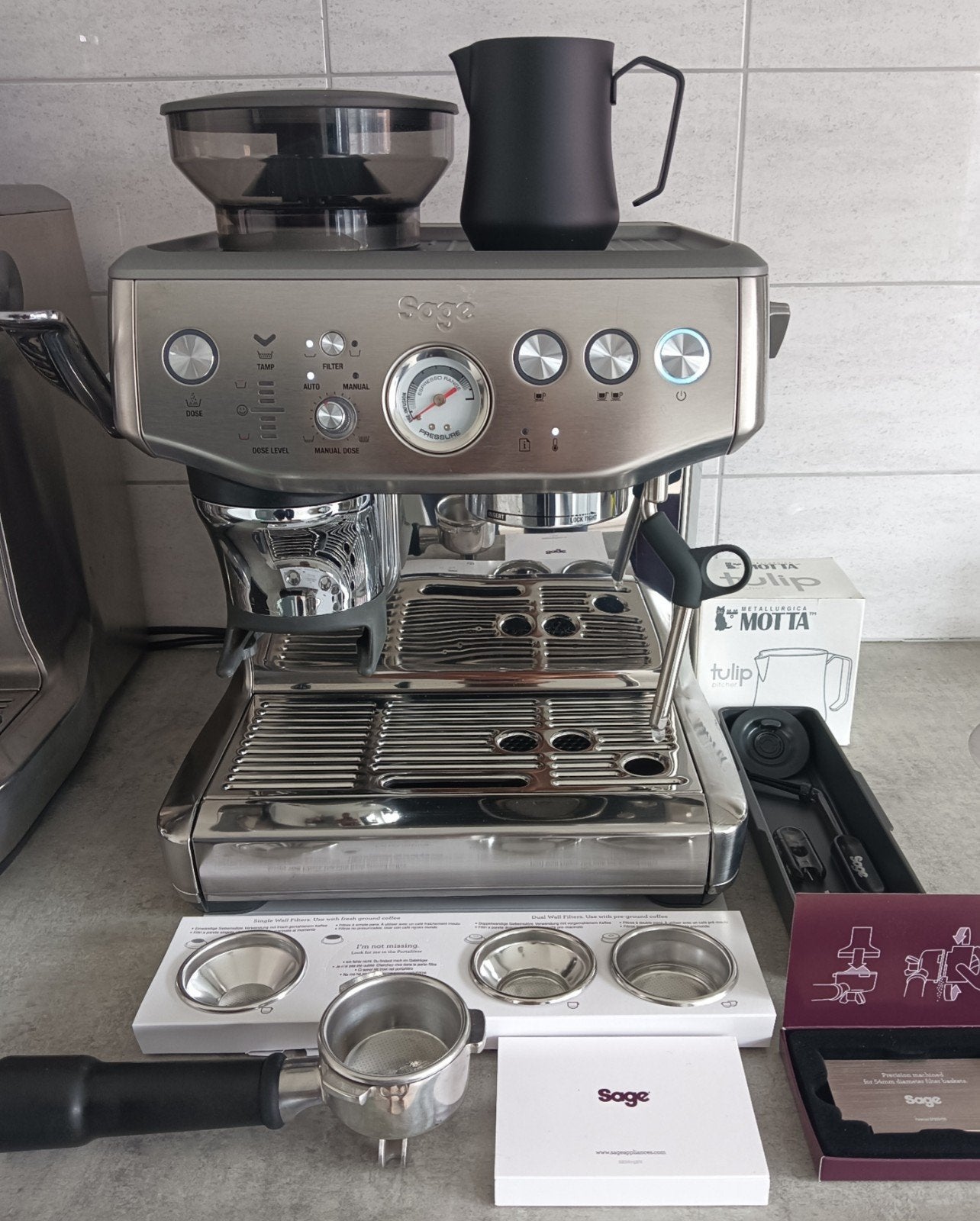 Sage Barista Express Impress, Witgoed en Apparatuur, Koffiezetapparaten, Espresso apparaat, Ophalen of Verzenden, Zo goed als nieuw